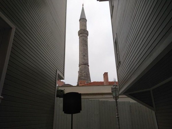 t126